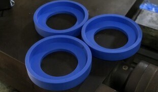 เอ็มซีไนล่อน